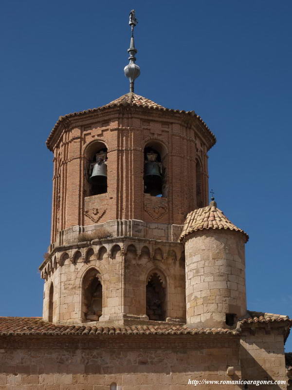 TORRE QUE CONTIENE LA CÚPULA